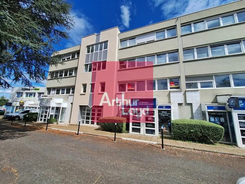 Office in Clermont-Ferrand for lease - Building Photo - Image 1 of 4