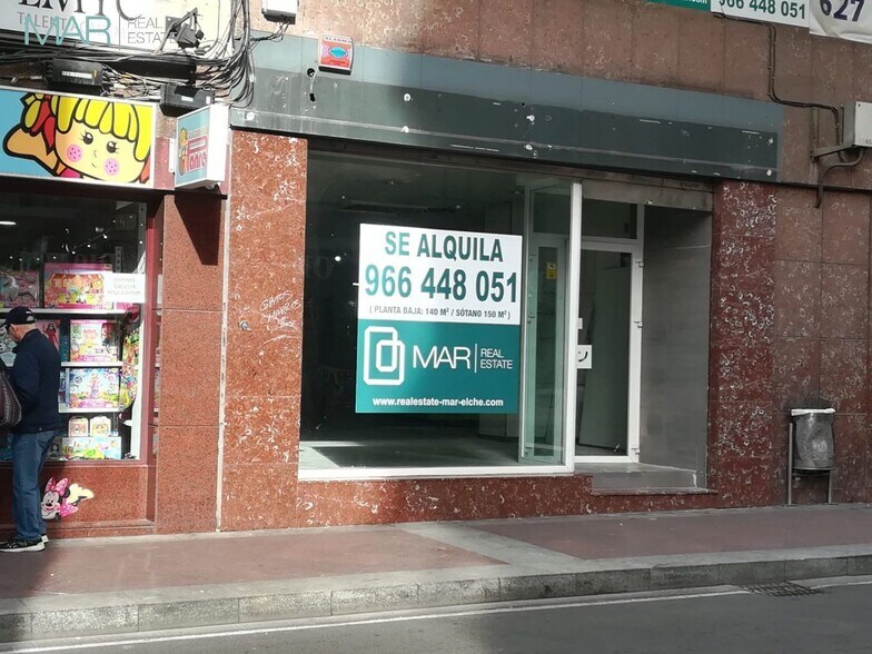 Commerce de détail dans Elche à louer - Photo du bâtiment - Image 2 de 12
