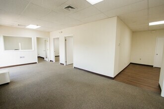 456 US Highway 22 W, Readington, NJ for lease Interior Photo- Image 2 of 8