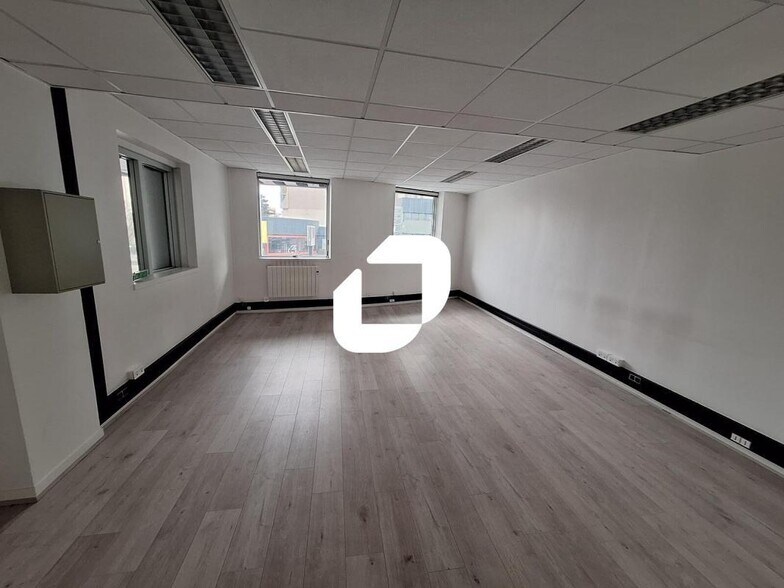 Office in Boulogne-Billancourt for lease - Interior Photo - Image 3 of 5