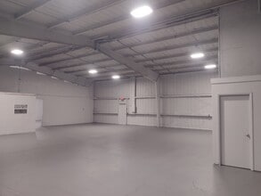 7826 Rhodes Rd, Hudson, FL à louer Photo intérieure- Image 2 de 7