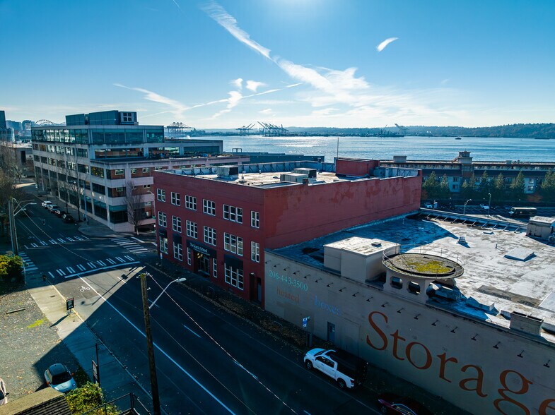 2501 Elliott Ave, Seattle, WA à vendre - Photo du bâtiment - Image 2 de 14