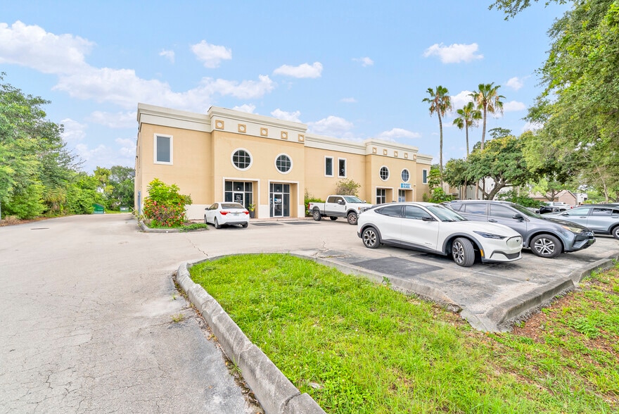 5780 Taylor Rd, Naples, FL for sale - Building Photo - Image 2 of 5