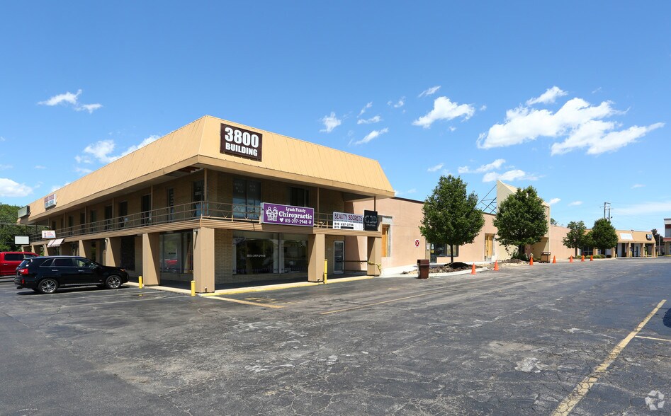 3800 E State St, Rockford, IL for sale - Building Photo - Image 2 of 8