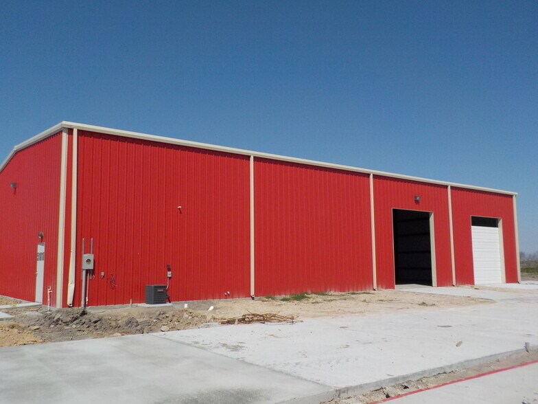 6201 FM 106 UNIT 6, Harlingen, TX à louer - Photo du bâtiment - Image 2 de 7