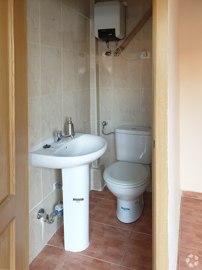 Madrid, MAD 28045 - Unit Puerta DA, Esc. 1 - - Interior Photo - Image 2 of 2