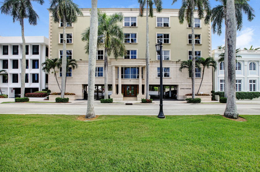 350 Royal Palm Way, Palm Beach, FL à vendre - Photo du bâtiment - Image 1 de 1