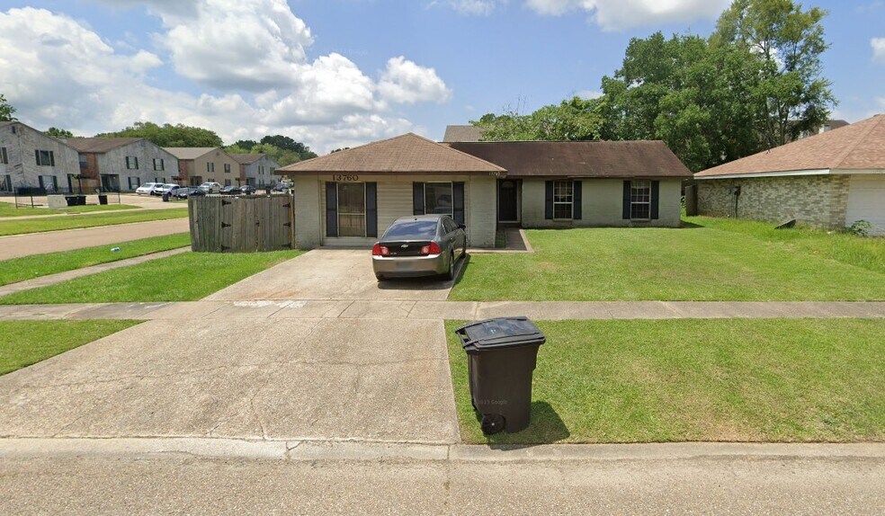 13760 Chalmette Ave, Baton Rouge, LA à vendre - Photo principale - Image 1 de 1