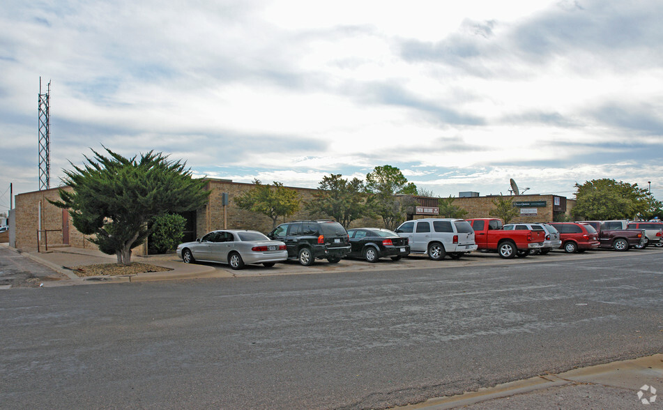 808 Tower Dr, Odessa, TX à louer - Photo principale - Image 1 de 4