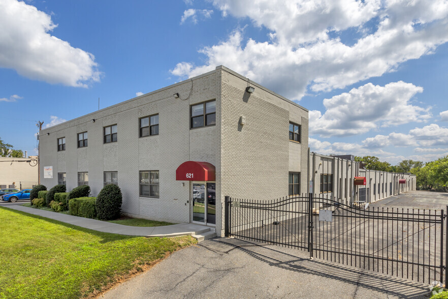 621-641 Lofstrand Ln, Rockville, MD à vendre - Photo principale - Image 1 de 11