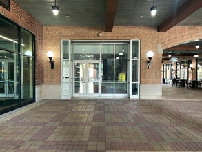 1600 E 8th Ave, Tampa, FL à louer Photo du bâtiment- Image 1 de 14