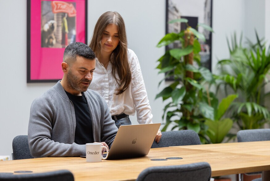 2-18 Warburton Rd, Londres à louer - Photo du bâtiment - Image 2 de 26