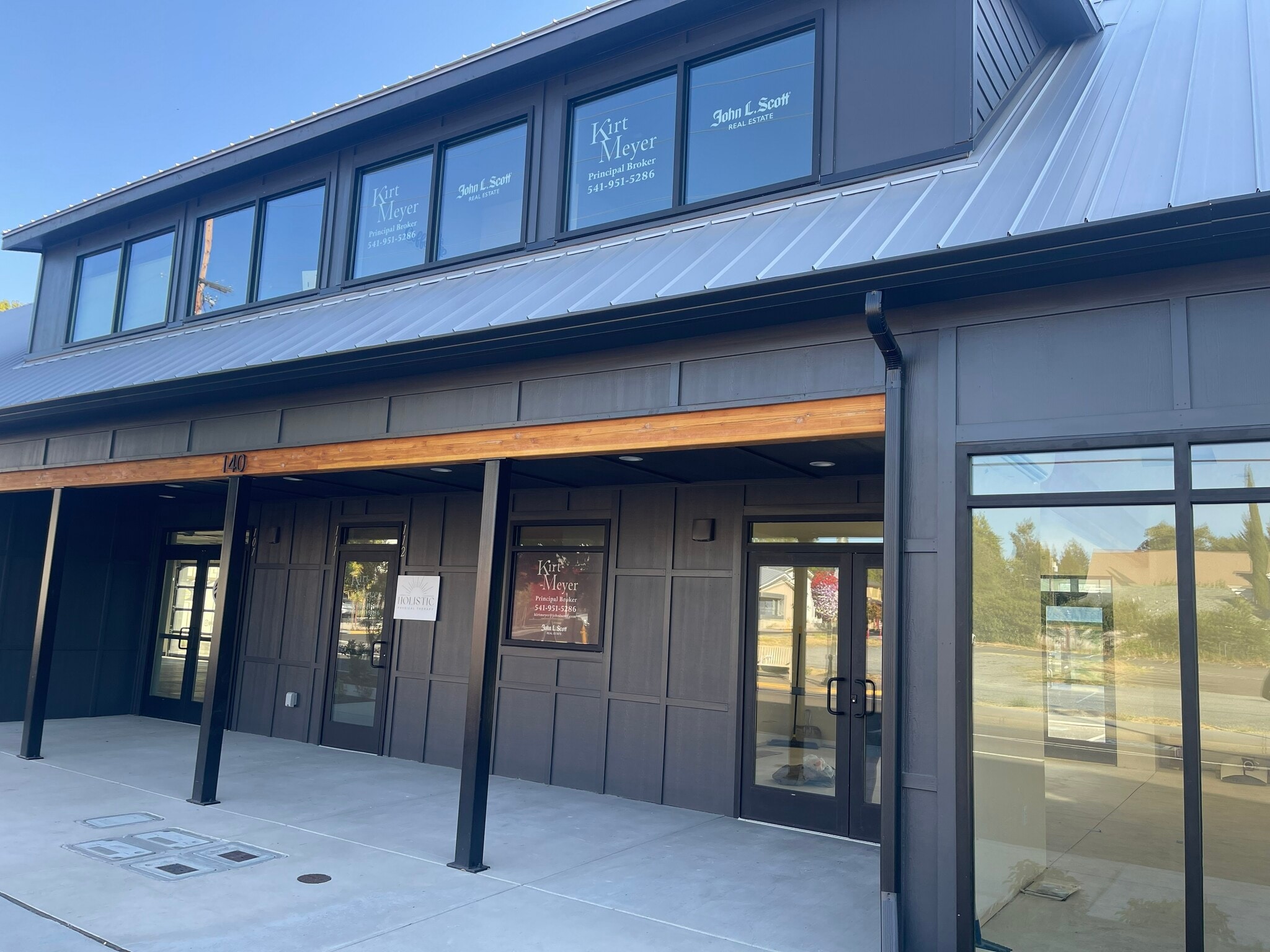 140 N Main St, Phoenix, OR for lease Building Photo- Image 1 of 10