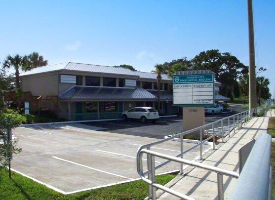 3700 N Harbor City Blvd, Melbourne, FL à louer - Photo du bâtiment - Image 1 de 10