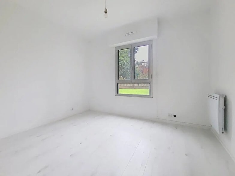 Office in Issy-les-Moulineaux for sale - Interior Photo - Image 2 of 3