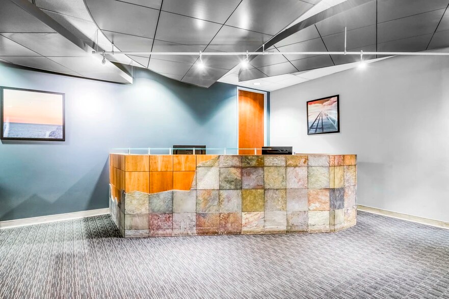 1745 Shea Center Dr, Highlands Ranch, CO à louer - Photo intérieure - Image 1 de 15