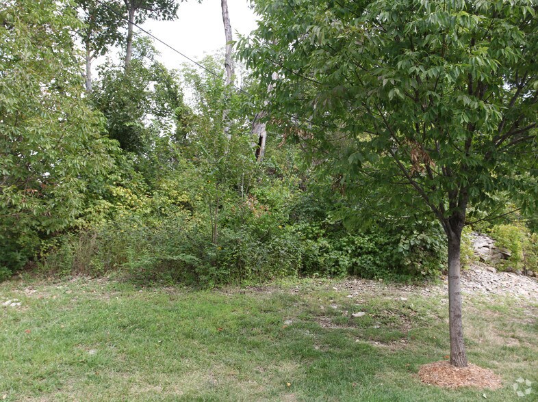 19551 E Us-40 Hwy, Blue Springs, MO for sale - Building Photo - Image 1 of 3