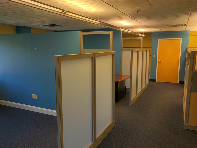 4 Atrium Dr, Albany, NY à louer - Photo intérieure - Image 3 de 13