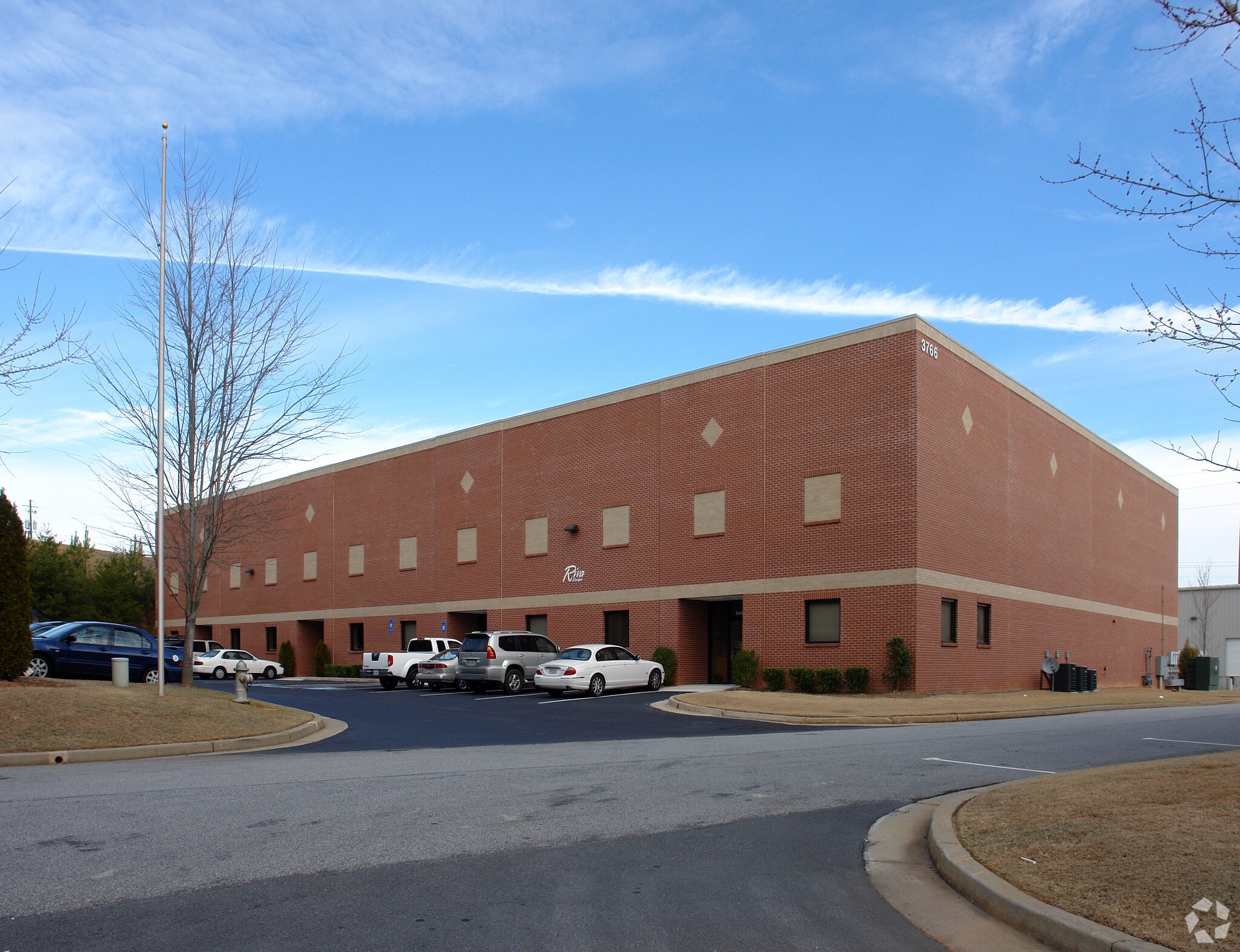 3766 Peachtree Crest Dr, Duluth, GA for lease Primary Photo- Image 1 of 11