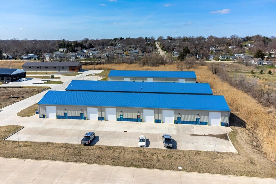 3263 Moencks Ct, Bettendorf, IA à louer - Aérien - Image 3 de 4