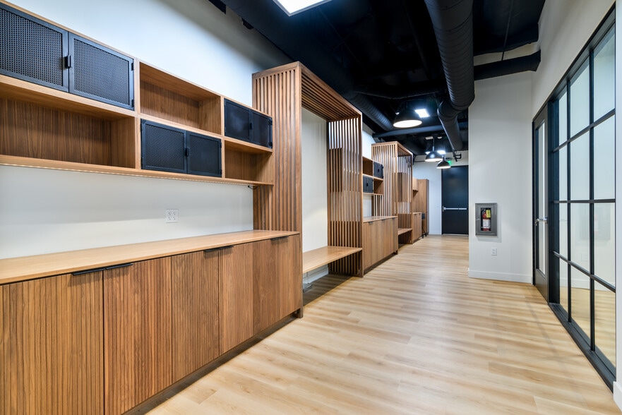 2150 N Trabajo Dr, Oxnard, CA for lease - Building Photo - Image 3 of 23