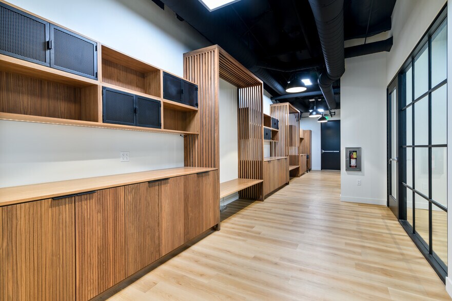 2150 N Trabajo Dr, Oxnard, CA à louer - Photo du bâtiment - Image 3 de 23