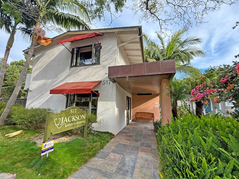 517 W Junipero St, Santa Barbara, CA à vendre - Photo du bâtiment - Image 3 de 15