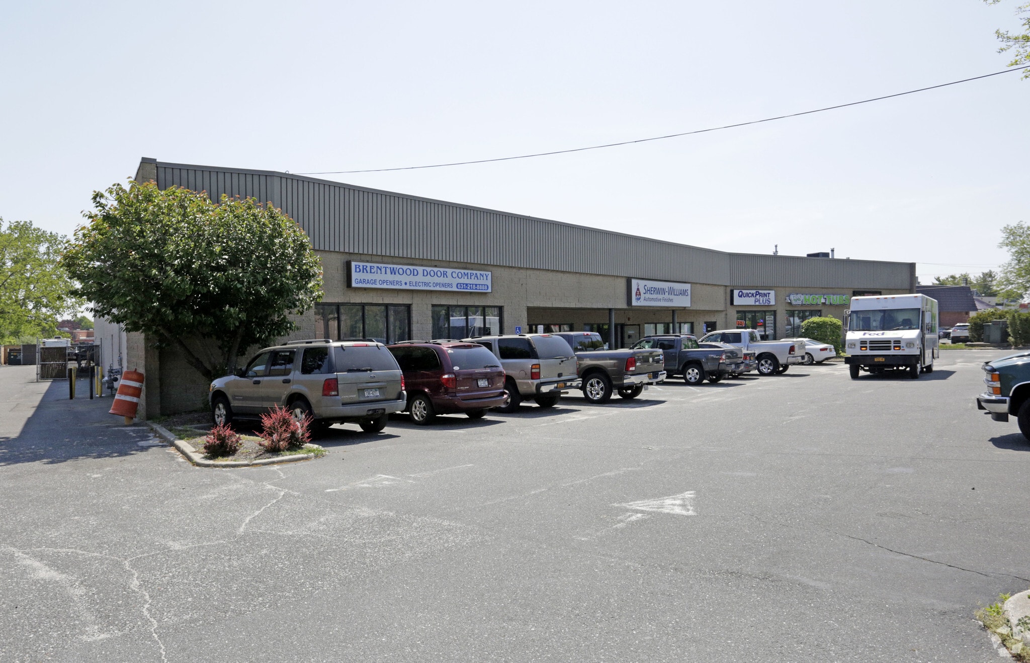 1601-1607 Lakeland Ave, Bohemia, NY à louer Photo principale- Image 1 de 9