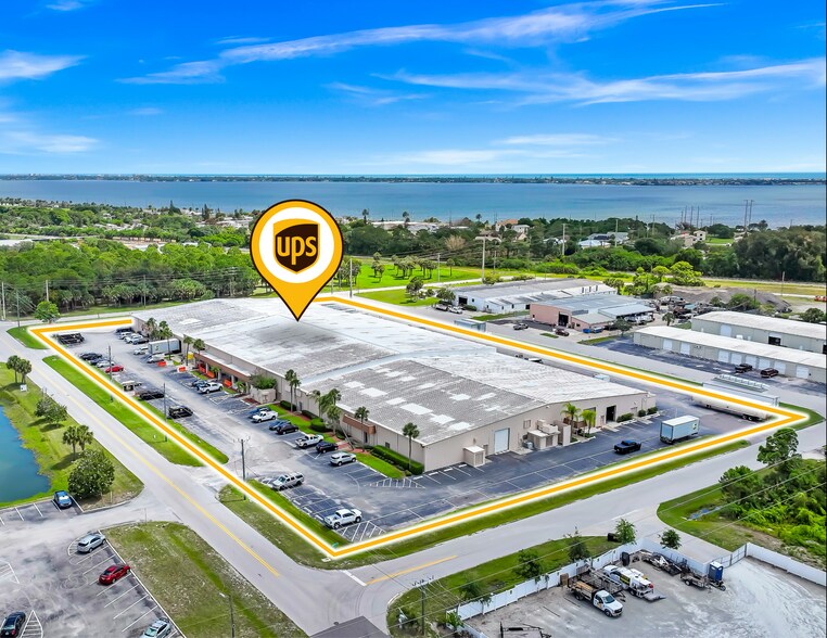 2730 Kirby Cir NE, Palm Bay, FL à vendre - Photo du bâtiment - Image 1 de 3
