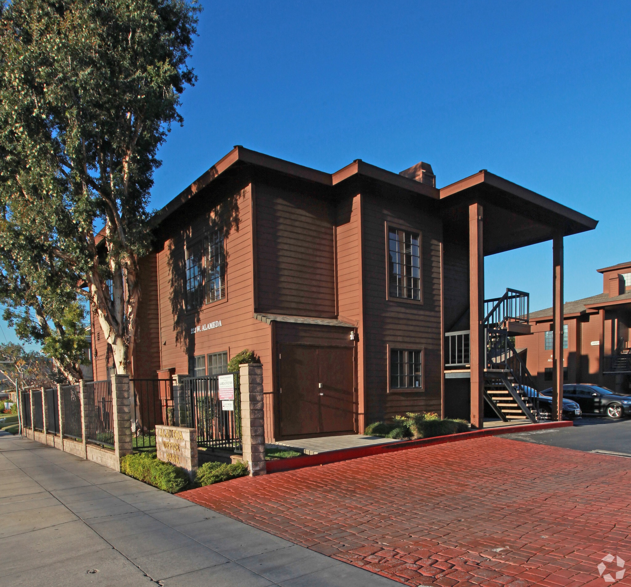 223 W Alameda Ave, Burbank, CA for lease Primary Photo- Image 1 of 3