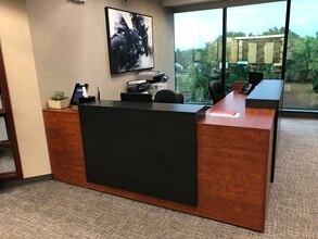 7310 Turfway Rd, Florence, KY for lease Interior Photo- Image 1 of 7