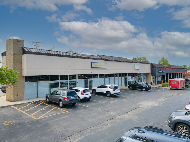 9601-9609 Southwest Hwy, Oak Lawn, IL for lease - Building Photo - Image 1 of 7