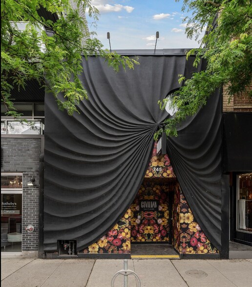 745 Queen St E, Toronto, ON à vendre - Photo du bâtiment - Image 1 de 1