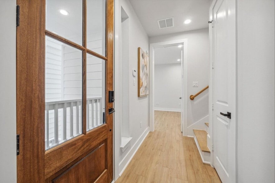 1037 W 17th St, Houston, TX à vendre - Photo intérieure - Image 2 de 30