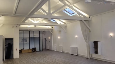 78 Rue Laugier, Paris for lease Interior Photo- Image 1 of 6