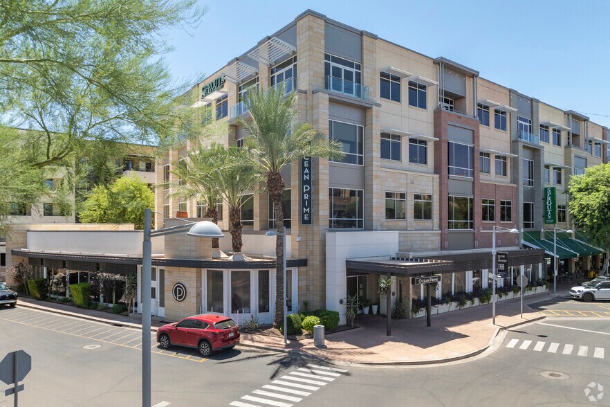 5455 E High St, Phoenix, AZ à louer - Photo principale - Image 1 de 6