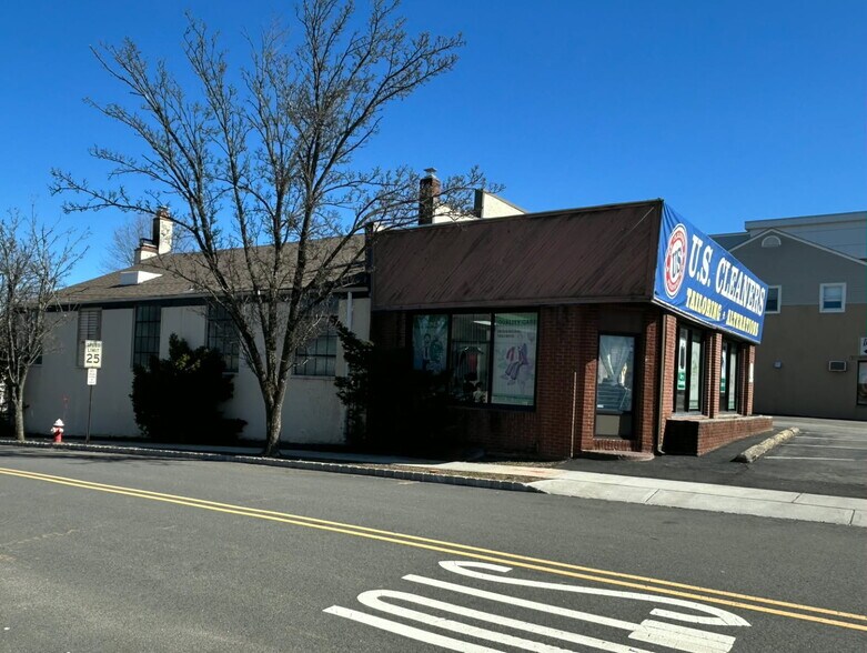 463 Bloomfield Ave, Caldwell, NJ à vendre - Photo du bâtiment - Image 3 de 6