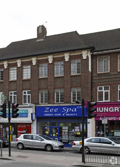4-5 New Ealing Broadway, London for lease - Building Photo - Image 1 of 2