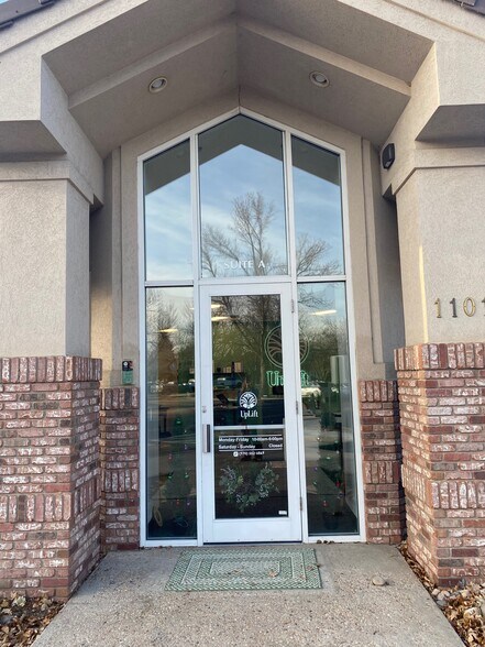 1101 Oakridge Dr, Fort Collins, CO à louer - Photo du bâtiment - Image 2 de 17