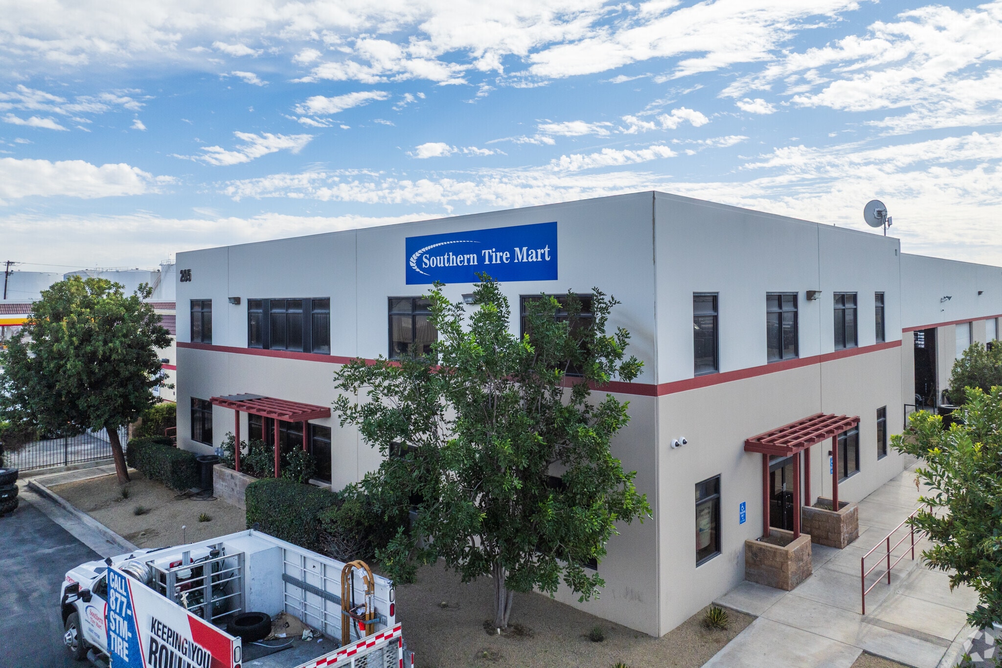 205 W Slover Ave, Bloomington, CA for lease Primary Photo- Image 1 of 6