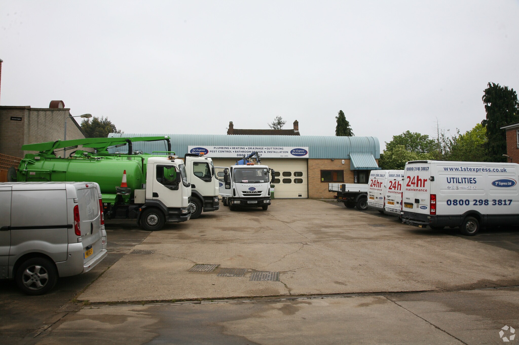 Holly Rd, Hampton à vendre Photo principale- Image 1 de 3