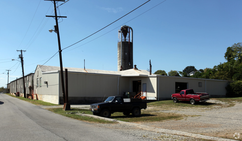 15 Byrd Ln, Rocky Mount, VA for sale - Building Photo - Image 3 of 7