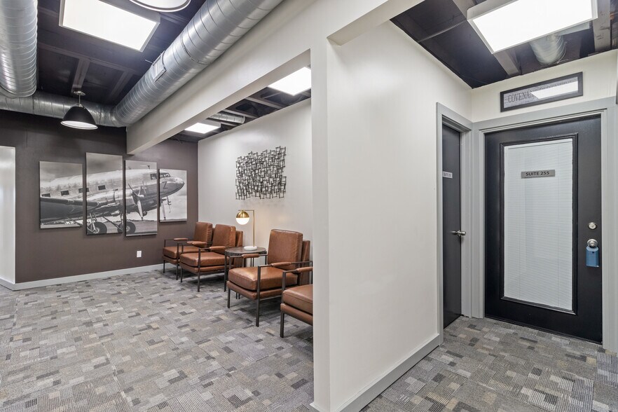 11103 San Pedro Ave, San Antonio, TX à louer - Photo du bâtiment - Image 3 de 22