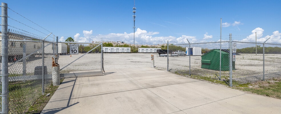 5565 Korbin Ave, Rockledge, FL for sale - Building Photo - Image 2 of 4