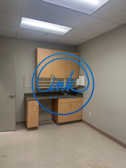 1667 Lucerne St, Minden, NV à louer - Photo du bâtiment - Image 3 de 20