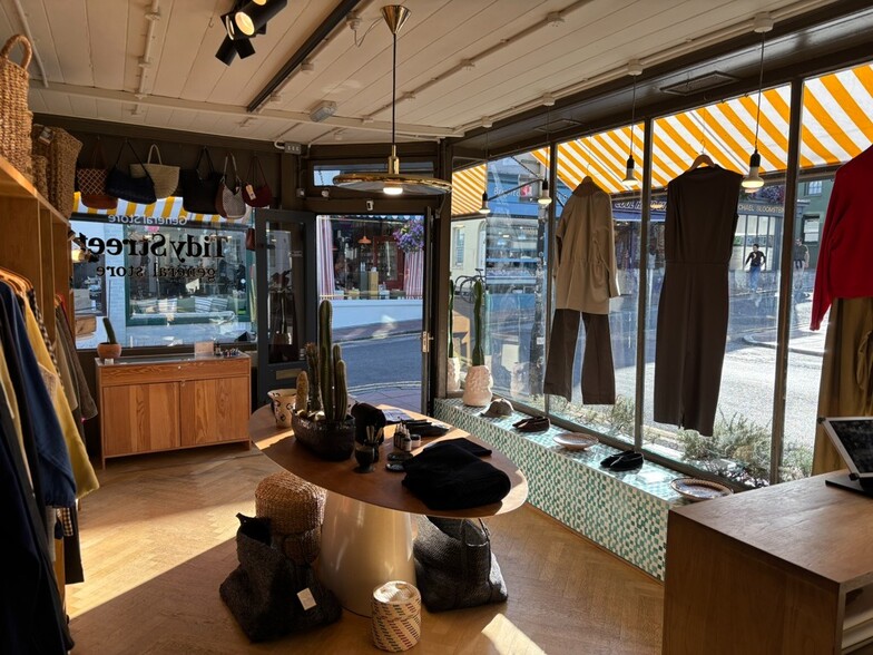 102 Gloucester Rd, Brighton for sale - Interior Photo - Image 3 of 3