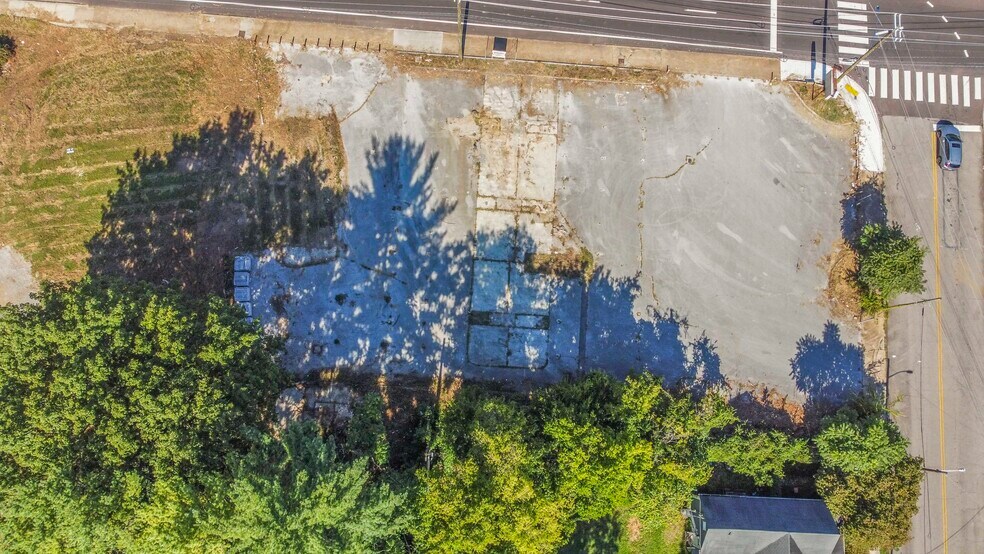 1620 N Broadway St, Knoxville, TN à vendre - Photo du bâtiment - Image 3 de 13