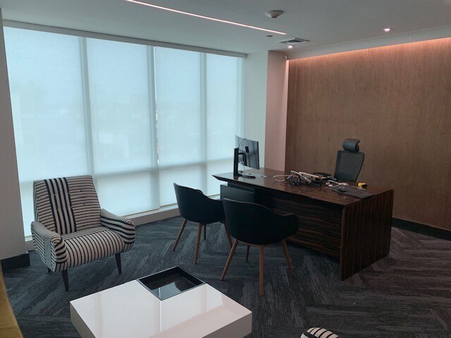 399 W John St, Hicksville, NY à louer - Photo intérieure - Image 2 de 4