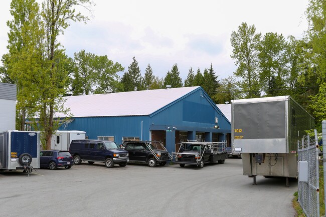 Plus de détails pour 3455-3555 Bainbridge Ave, Burnaby, BC - Industriel à louer
