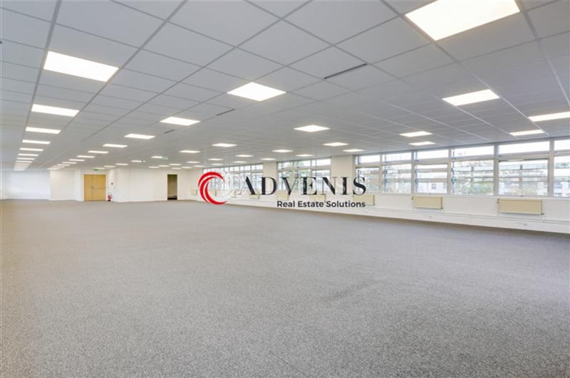 Office in Orly for lease - Building Photo - Image 1 of 7